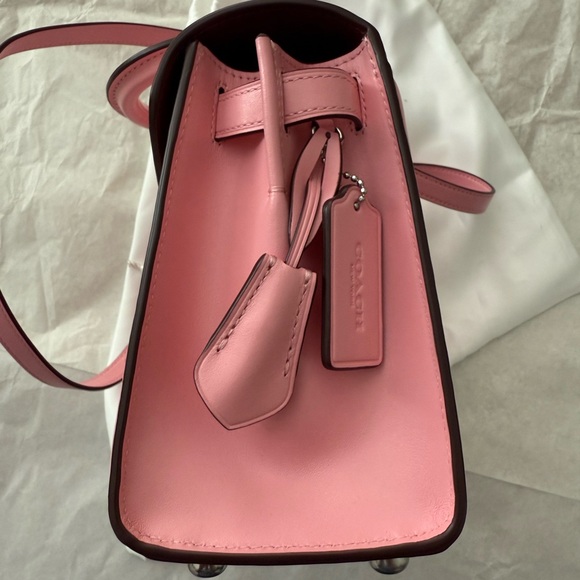 COACH Sammy 21 in glove tanned leather. - Picture 8 of 16